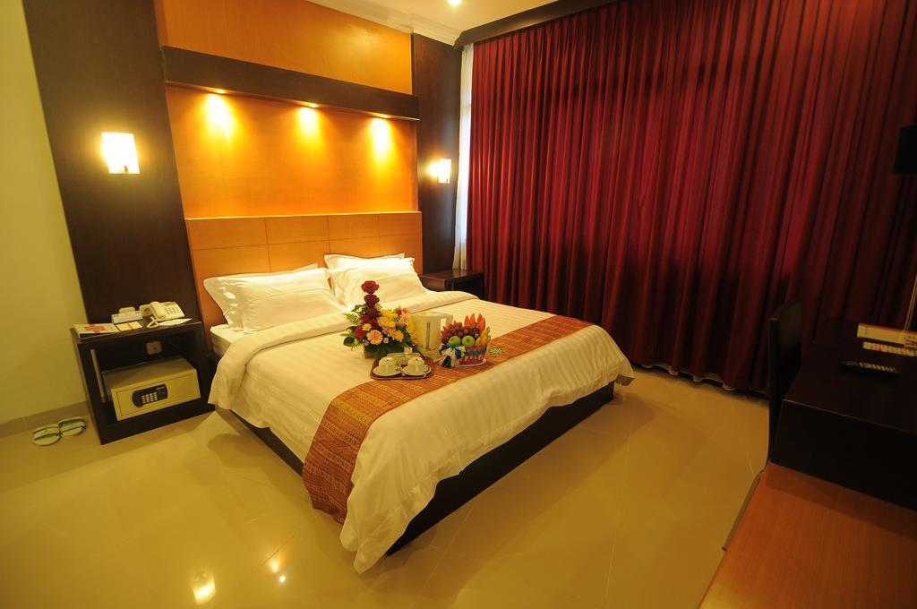 Hotel Swarna Dwipa パレンバン 部屋 写真
