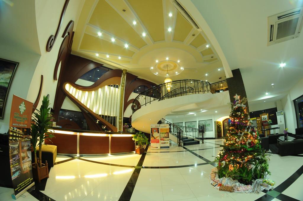 Hotel Swarna Dwipa パレンバン エクステリア 写真