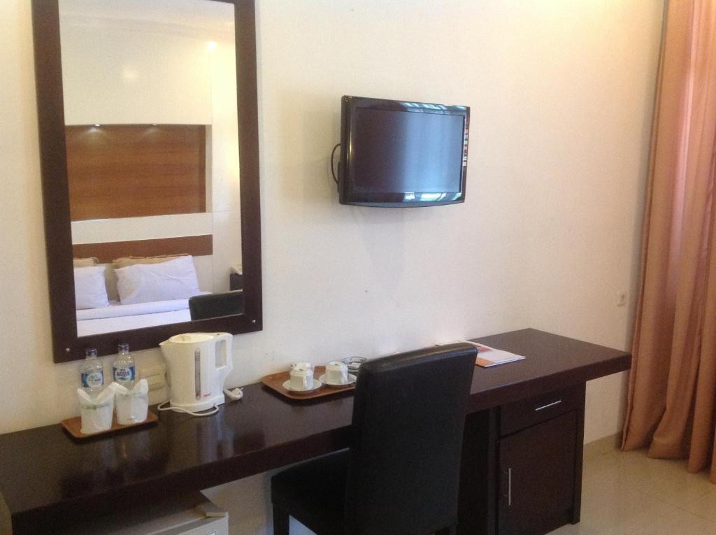 Hotel Swarna Dwipa パレンバン エクステリア 写真